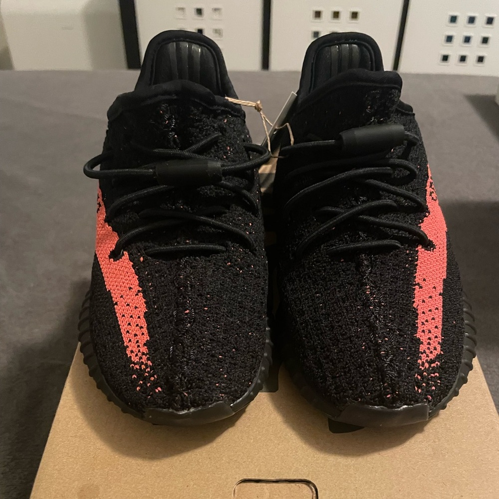NWT Adidas Yeezy 350 V2 Box in Brown and Black - size 10K
